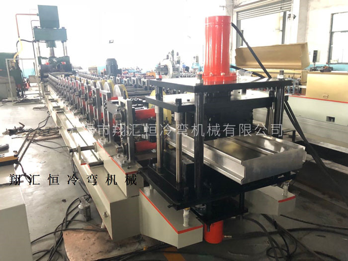 鋁吸音板成型機（jī）