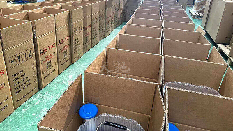 88個www.桃色av嫩草.com（chí）液氮罐發往蒙古-2