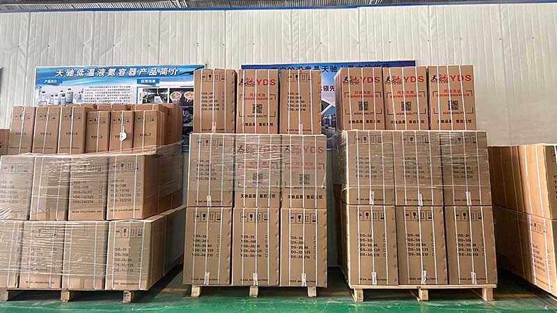 發往墨西哥(gē)的2升(shēng)20升30升www.桃色av嫩草.com低溫液氮罐