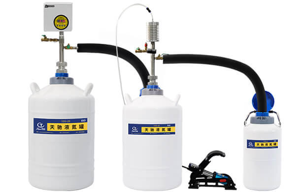 液氮自動轉移泵（bèng）工作時表麵結霜有沒有事？